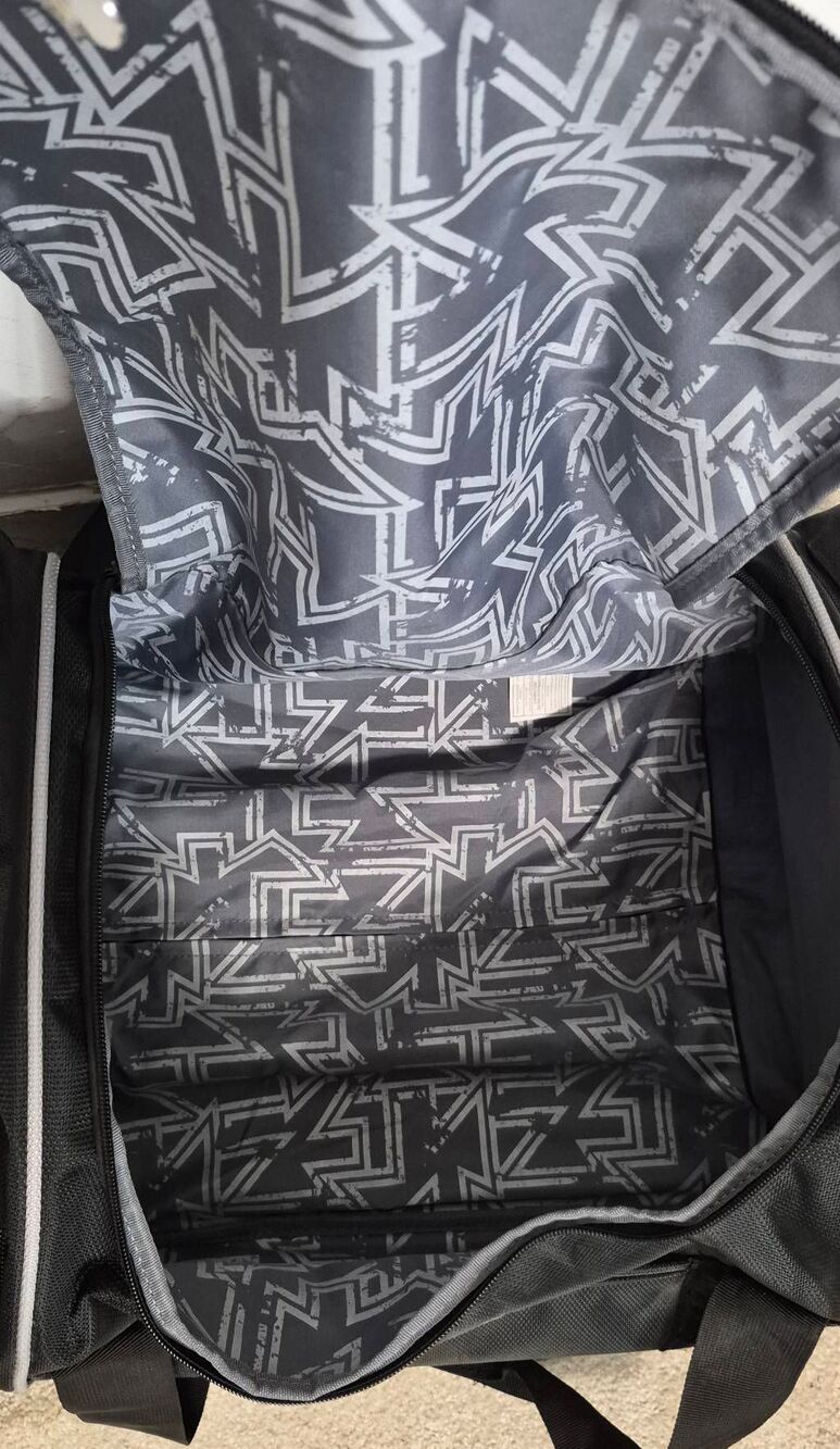 OGIO rolling duffel bag - Picture 7 of 7